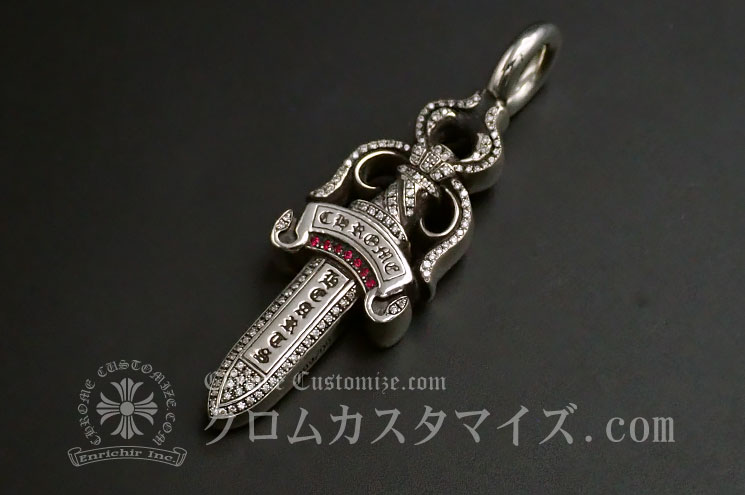 CHROME HEARTS ダブルダガー ペンダント アフターパヴェダイヤ カスタム事例詳細 ダブルダガーペンダント | クロムハーツ（chrome
